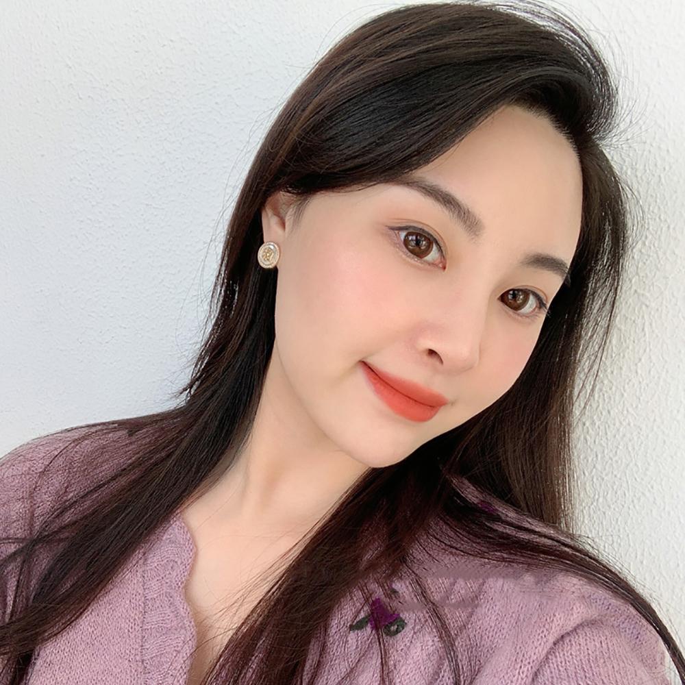 Khuyên Tai Dáng Tròn Đính Hoa Trà Phong Cách Hàn Quốc Ngọt Ngào Thời Trang Cho Nữ