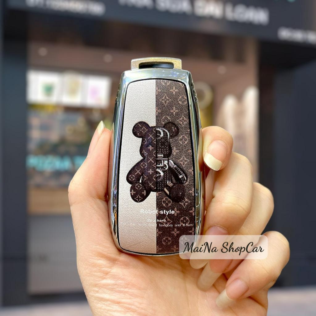 Ốp Khoá Mercedes C200 E200 C250 350 450 LV-Louis Vuitton BearBrick sang trọng, độc và thời thượng