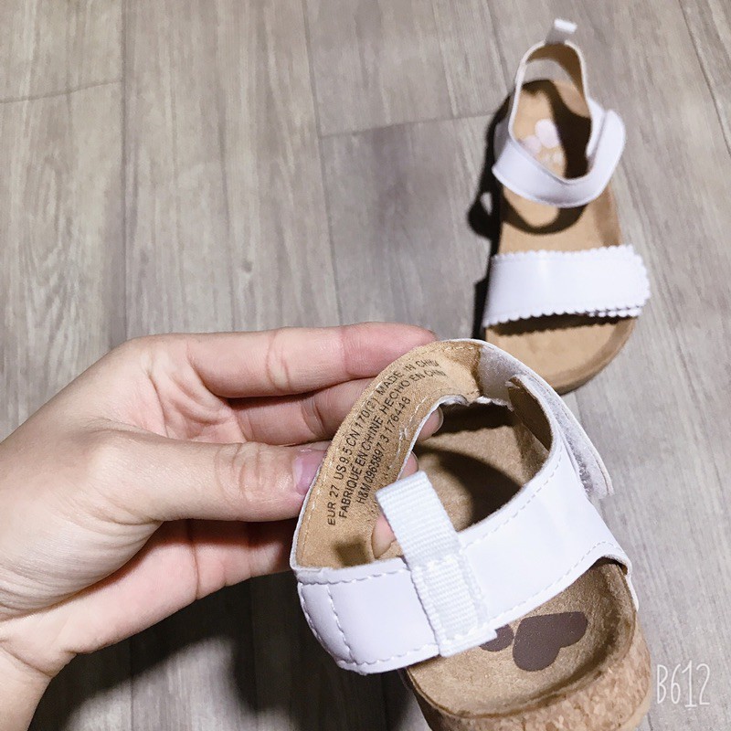 Sandal trắng đế trấu