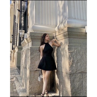 Đầm đen cổ yếm xoè phồng🖤