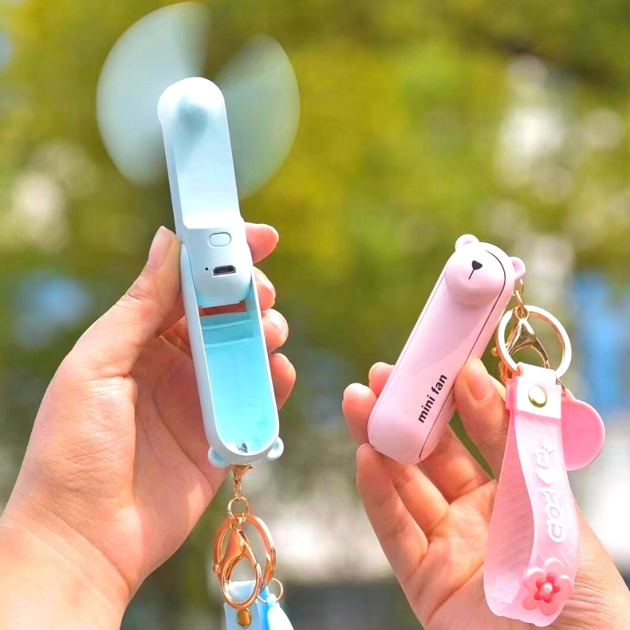Quạt cầm tay mini Qcone F204 sạc USB, gấp gọn tích hợp đèn pin mini kèm móc khóa dễ thương ( 4 màu )