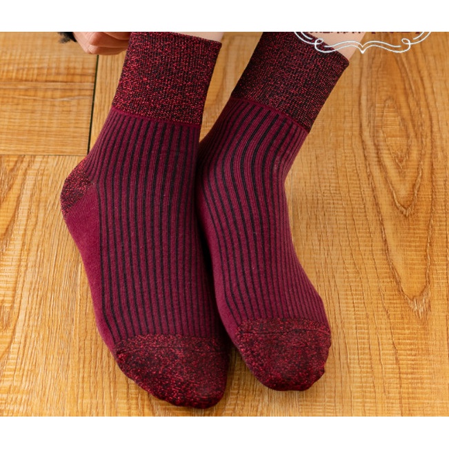 Vớ kim tuyến cổ cao Nữ phong cách thể thao, đường phố, năng động.