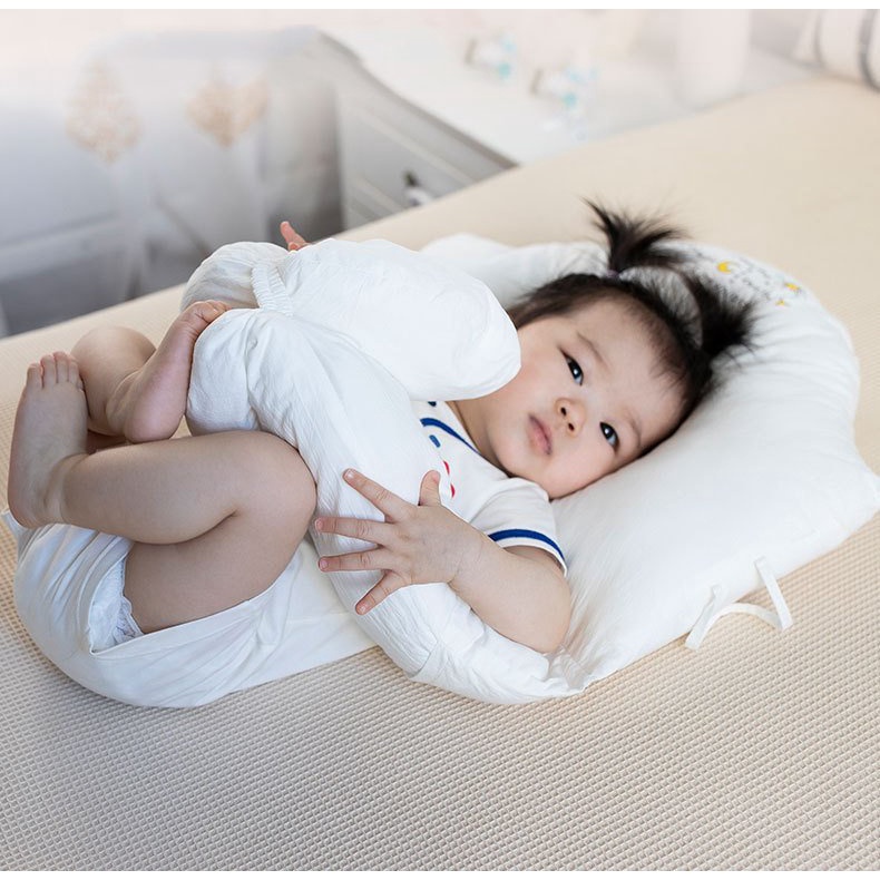 Gối ôm chữ U cho bé chống giật minh, chống méo đầu BaByC