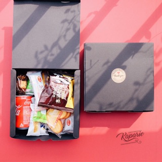 Hộp quà combo ăn vặt