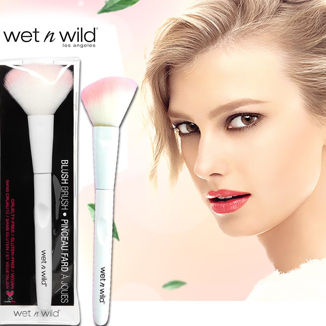 Cọ má Wet n Wild Flat Top Brush Ouibeaute