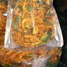 BỊCH 100 GRAM KHÔ GÀ LÁ CHANH SIÊU NGON VỊ TRUYỀN THỐNG | BigBuy360 - bigbuy360.vn