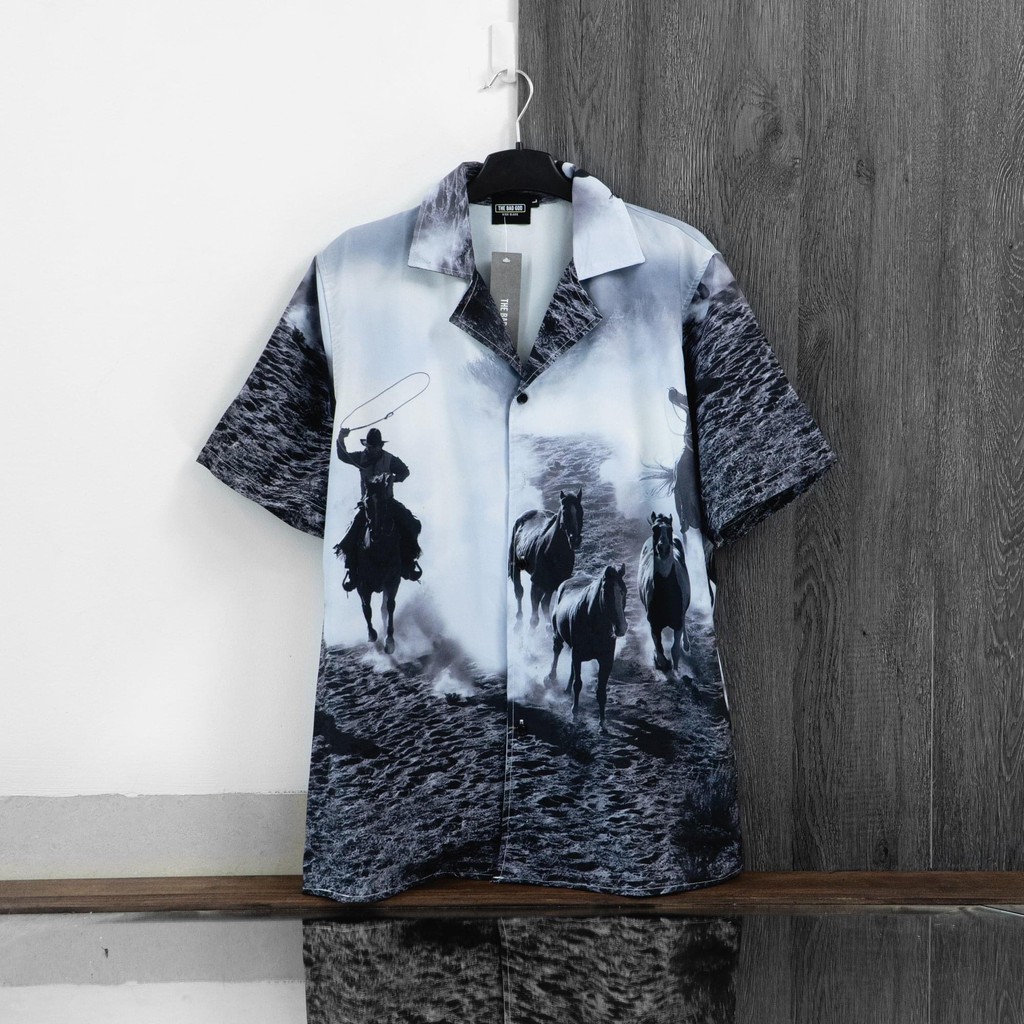 Áo sơ mi hoạ tiết Horse The Bad God , sơ mi ngắn tay form rộng nam nữ unisex