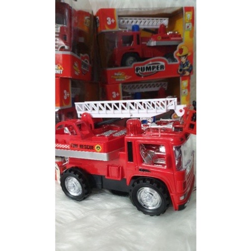 Đồ chơi xe cứu hỏa dùng pin mô phỏng xe cứu hỏa thật