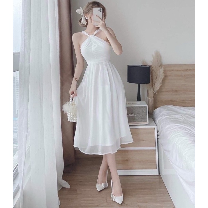 Đầm yếm trắng tùng xoè