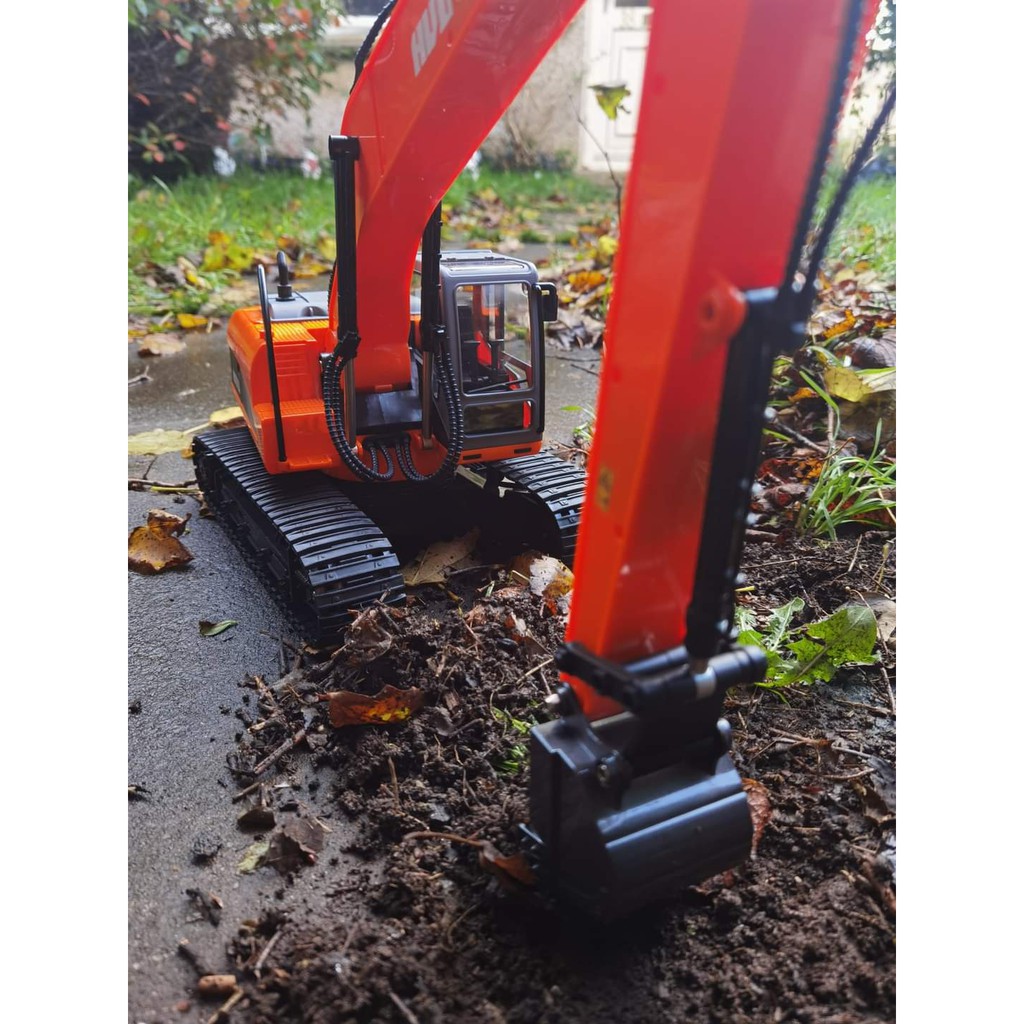 MÁY XÚC HUINA 1551 ĐIỀU KHIỂN TỪ XA 15 KÊNH