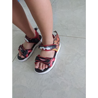 giày Sandal bé trai xe đỏ