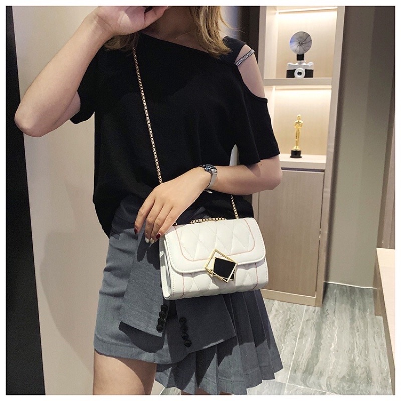 Túi xách nữ cầm tay đeo chéo khoá gương trang trí xích đẹp
