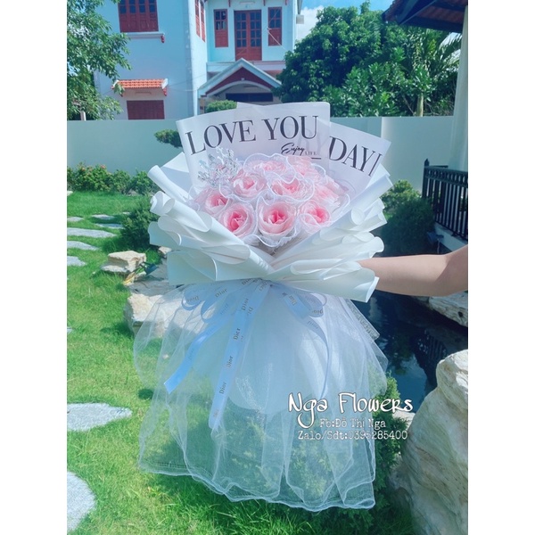 [Quà Tặng] Bó Hoa 15 Bông Vip Kèm Vương Miện