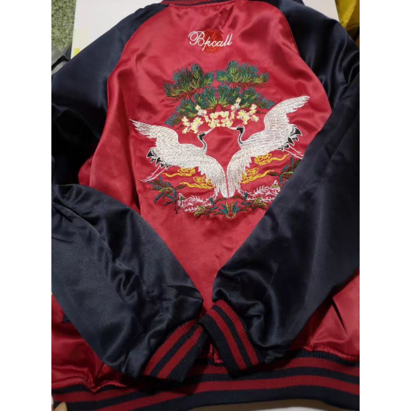 ÁO KHOÁC BOMBERJACKET SUKAJAN 2 MẶT THÊU ONG VÀ HẠC ULZZANG