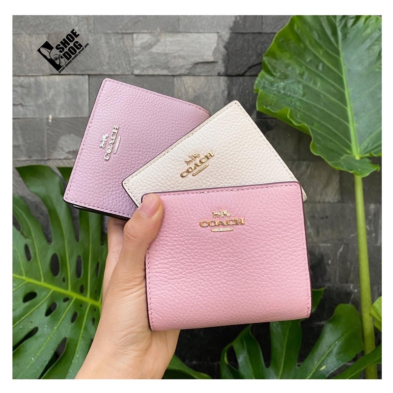 Ví Coach ngắn nữ màu pastel có khoá kéo đựng thẻ