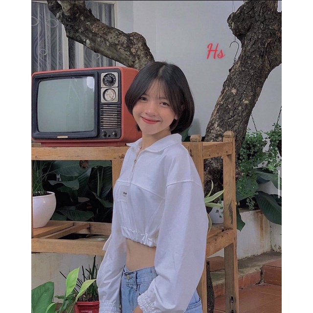 áo thun croptop dài tày polo cổ bẻ mà trắn