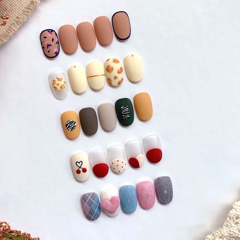 Móng mẫu vuông vỉ tập vẽ, sơn làm mấu trưng bày