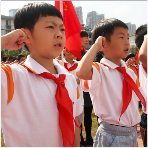 Khăn Quàng Đỏ Cho Học Sinh.