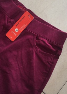 Quần bó lửng nữ hiệu ESPRIT