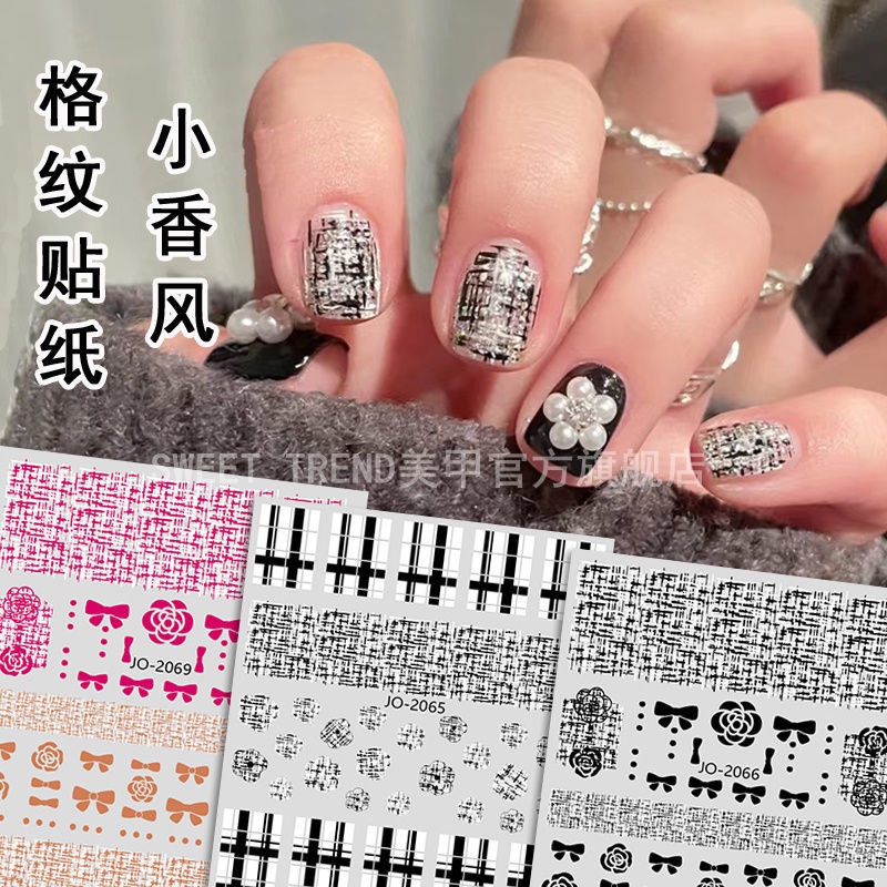 Sticker Dán Móng Tay Sọc Trắng Đen Phong Cách Nhật Bản Sang Trọng