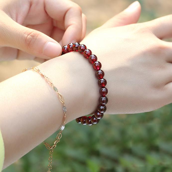 Vòng đeo tay chuỗi hạt đá đỏ thật 6mm