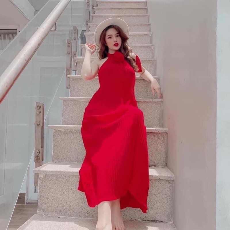 Đầm maxi cổ yếm dập ly | BigBuy360 - bigbuy360.vn