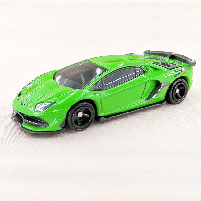 Siêu xe ô tô mô hình Tomica Lã Bố Aventador SVJ xanh lá (No Box)