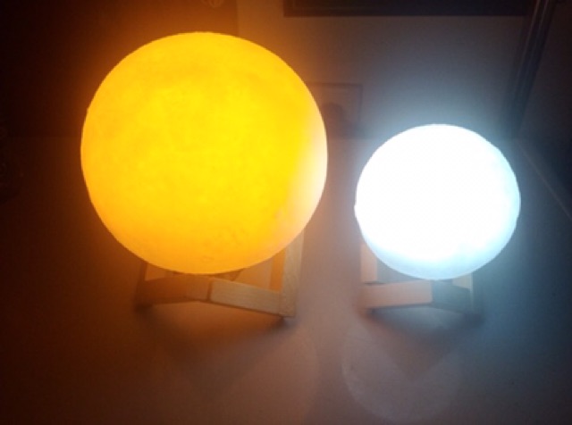 Đèn Mặt Trăng cảm ứng đổi màu 12-15cm