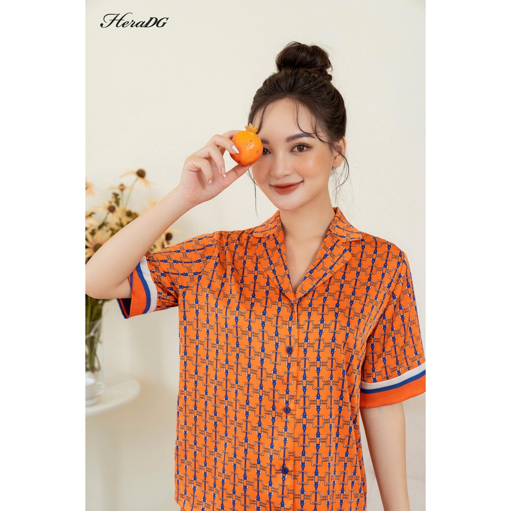Bộ mặc nhà Pyjama nữ mùa hè lụa Luxury 25% wool  họa tiết độc quyền HeraDG Homewear áo tay cộc quần đùi phối gấu 3017