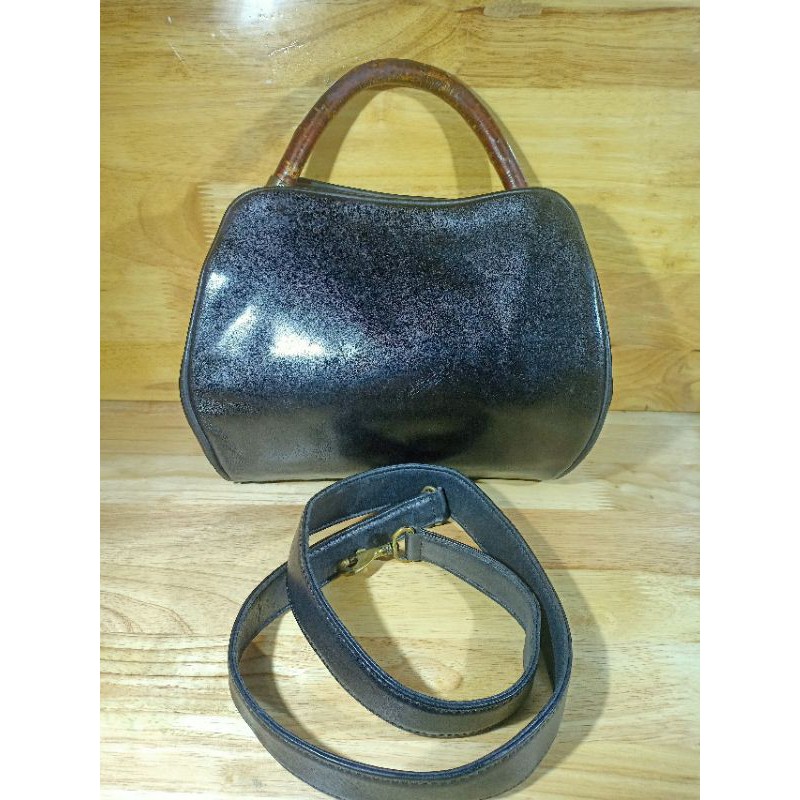 Túi xách da thật dày secondhand  180909