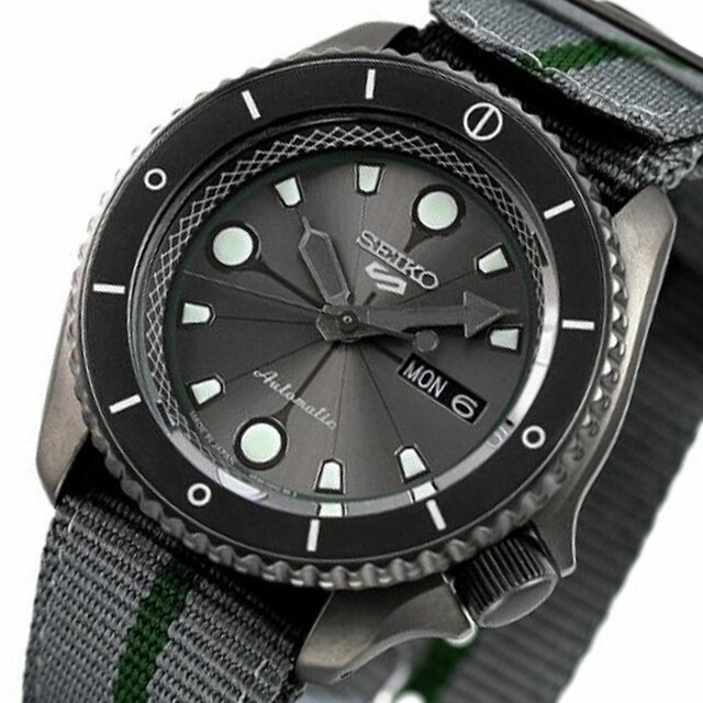 Đồng hồ Nam Seiko 5 Sports Naruto &amp; Boruto SRPF75K1 mặt kính Hardlex chống xước, chống nước 10 ATM, cao cấp chính hãng