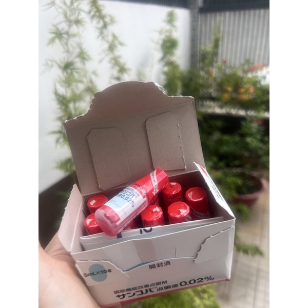 Nhỏ mắt Nhật Bản