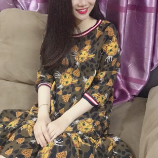 Váy xuông mèo