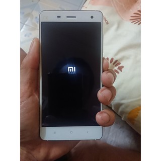 Điện thoại Xiaomi Mi 4 treo logo