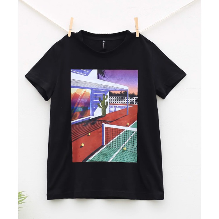 Áo phông in hình sân tenis màu đen 1TS2006 ADORE DRESS