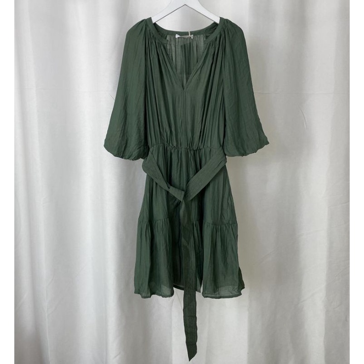 Váy voan tay bồng xanh olive MNG