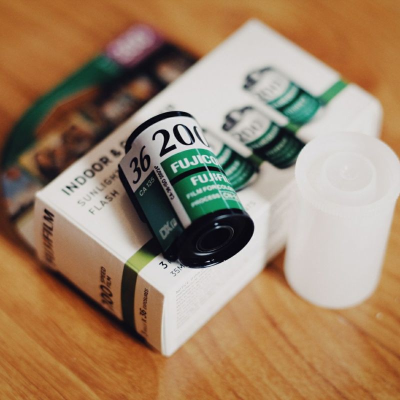 Film chụp ảnh Fujifilm C200 Date mới nhất 2024