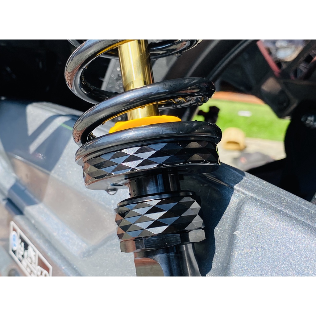 Phuộc sau Adelin không bình dầu đen ti vàng cho Wave Dream