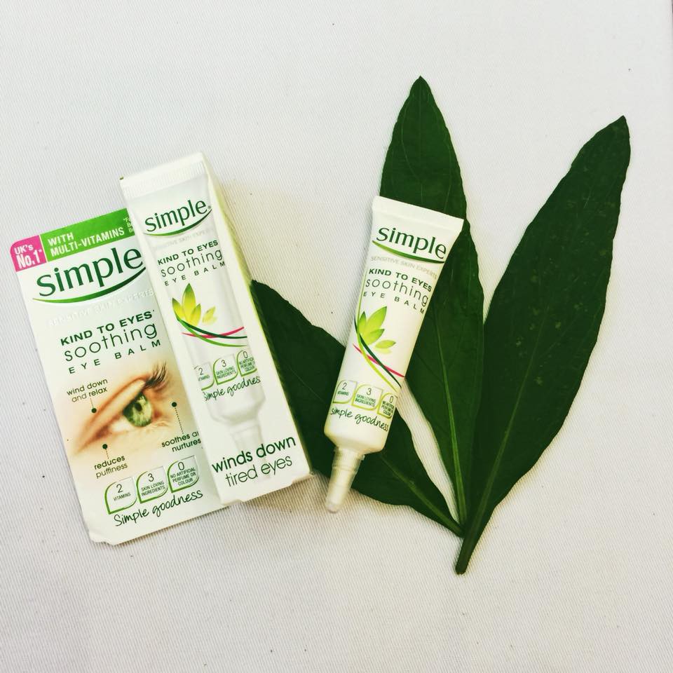 Kem dưỡng mắt Simple Kind To Eyes Soothing Eye Balm