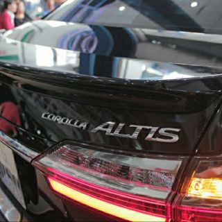 Đuôi gió không đèn/có đèn Altis