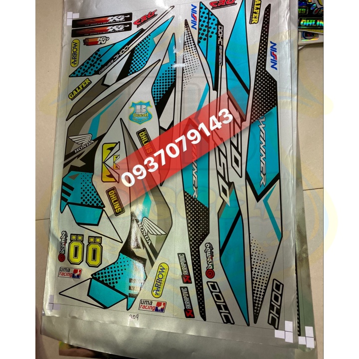 ( Quí khách vui lòng mang ra tiệm cho thợ dán ) Tem xe winner v1 đen chất liệu Candy cao cấp