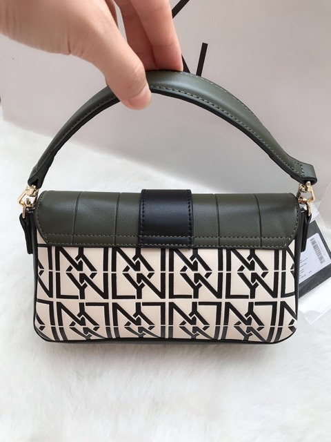 𝐓𝐮́𝐢 𝐋𝐲𝐧 tay cầm