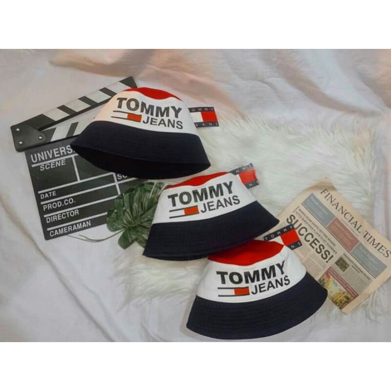 nón 3 màu Tommy