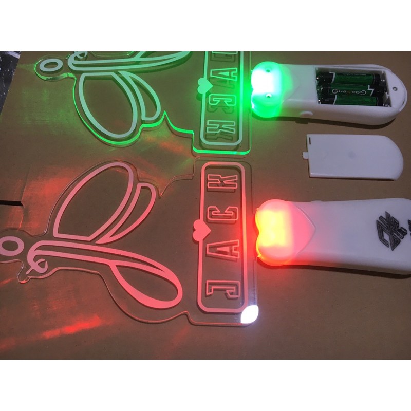 Lightstick JACK có khắc logo JACK ( loại lớn pin lớn dễ mua pin )