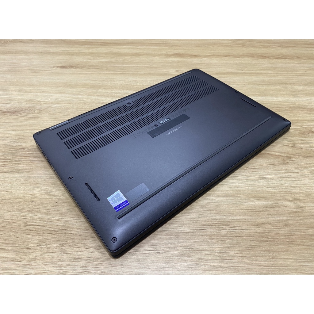 Laptop Dell Latitude 7410 2in1 i7-10610U RAM 16GB SSD 512GB MÀN 14″FHD IPS