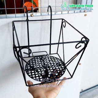 Kệ sắt vuông treo chậu cây ban công, lan can