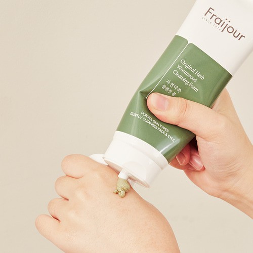 Sữa Rửa Mặt Thảo Mộc Fraijour Original Herb Wormwood Cleansing Foam 150ml