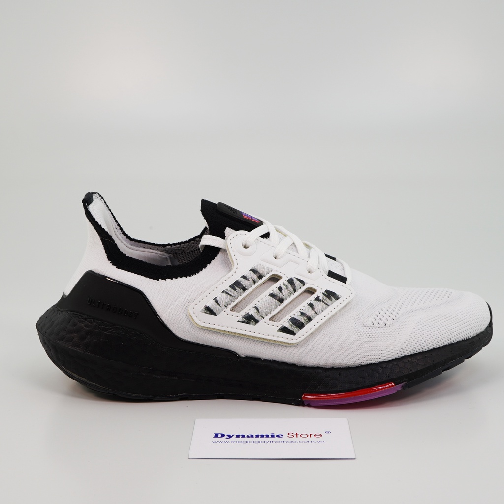 Ub 2022 White Black