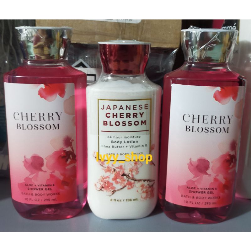 Sữa tắm BATH & BODY WORKS -Japanese Cherry Blossom 295ml của Mỹ