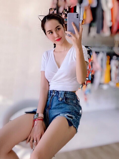 Áo Croptop Tay Ngắn Chéo Ngực Bo Eo